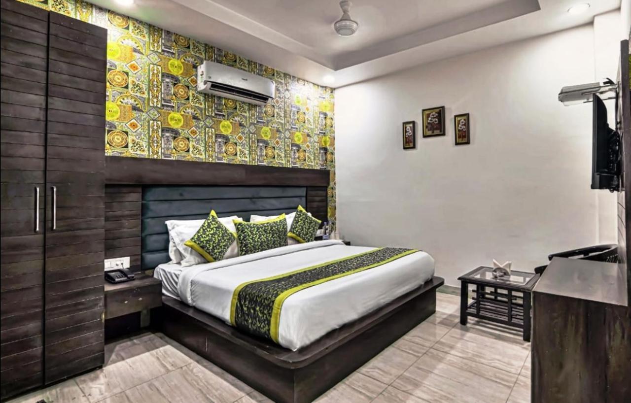 Hotel Royals Grand Galaxy Amritsar Zewnętrze zdjęcie