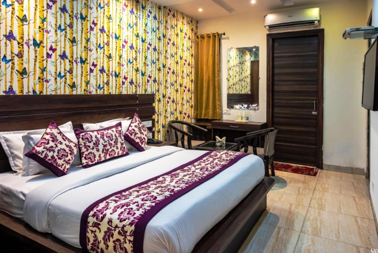 Hotel Royals Grand Galaxy Amritsar Zewnętrze zdjęcie